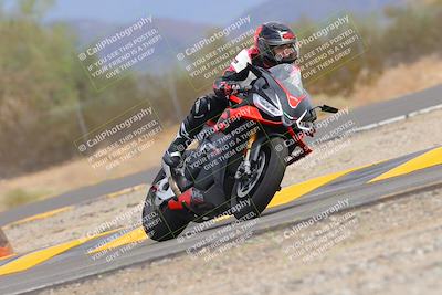 media/Sep-10-2022-SoCal Trackdays (Sat) [[a5bf35bb4a]]/Turn 6 (1140am)/